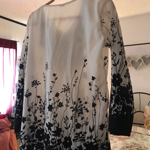 Embroidery tunic - Picture 5 of 6